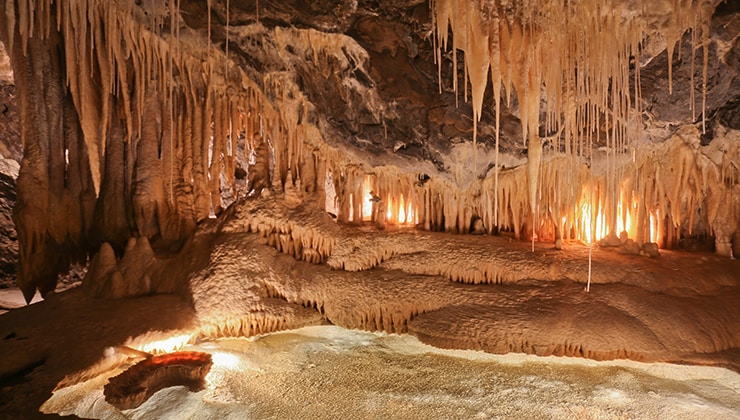 Mole Creek Caves (Image: Tourism Australia & Graham Freeman)