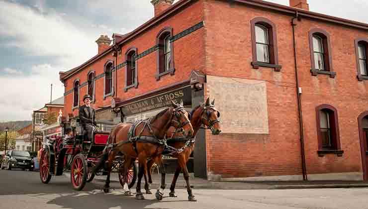 Heritage Horse Drawn Carriages (Image: Tanya Challice Photography)